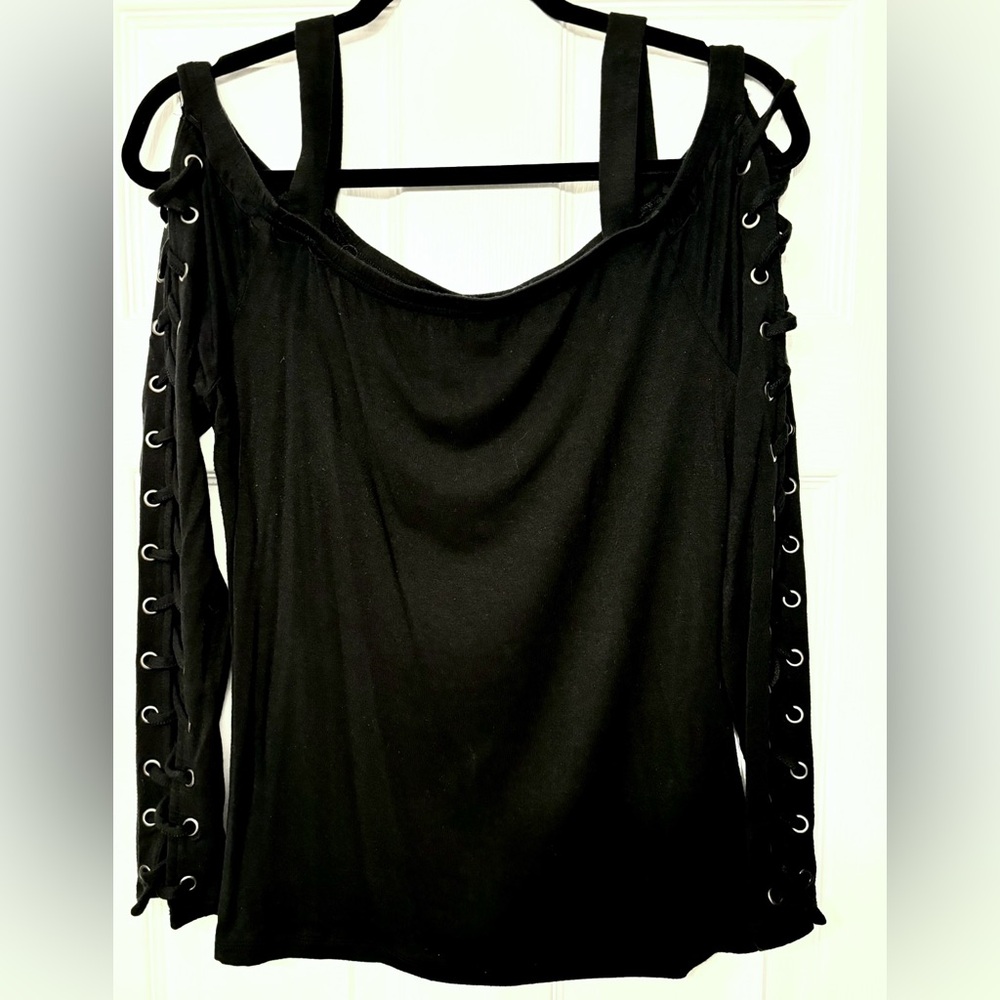 VENUS Black Lace-Up Cold Shoulder Shirt